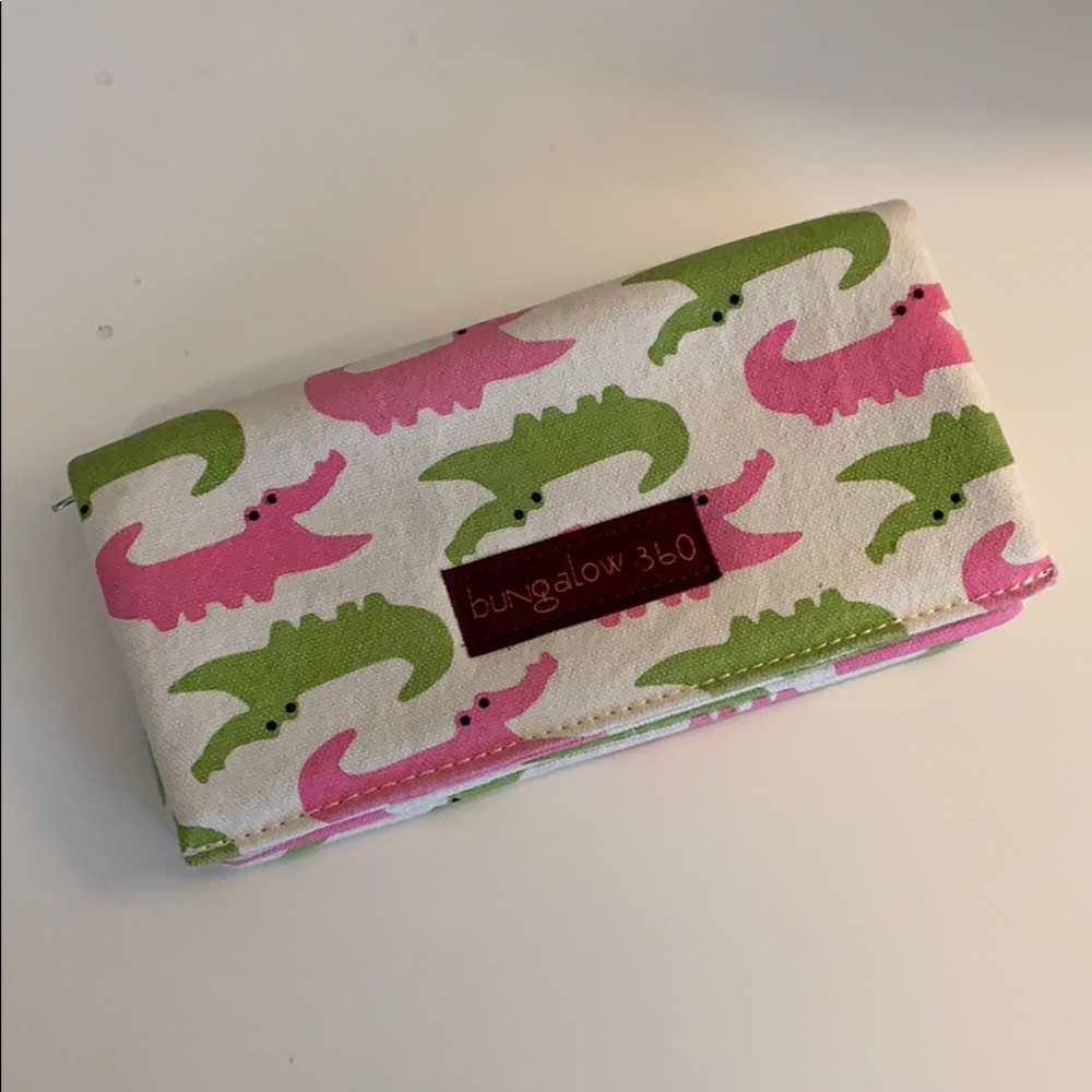 Bungalow 370 Alligator Wallet